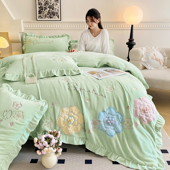 91家纺网 家纺一手货源 找家纺 可以家居 2024新款高克重全消光绣花四件套-潘多拉 潘多拉-新芽绿