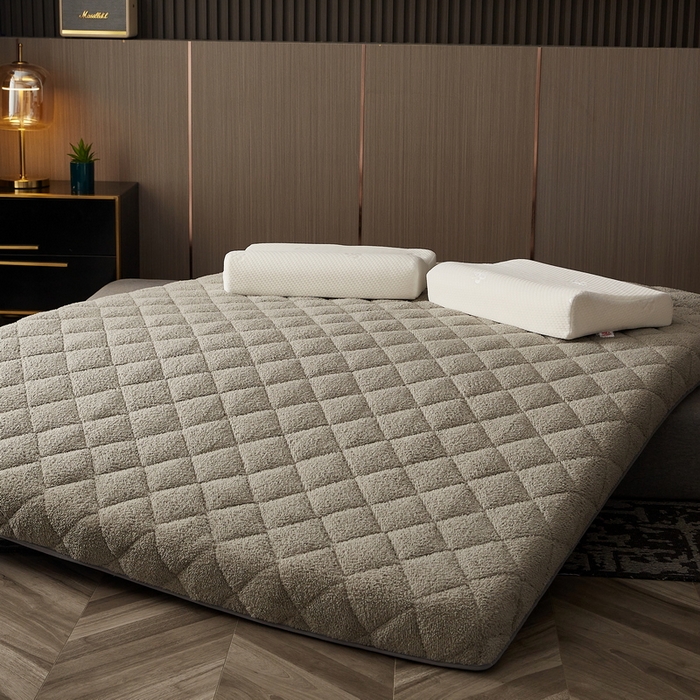 91家纺网 家纺一手货源 找家纺 祁恋婷家居 2023新款羊羔绒保暖床垫【床垫遮盖物】 高级灰