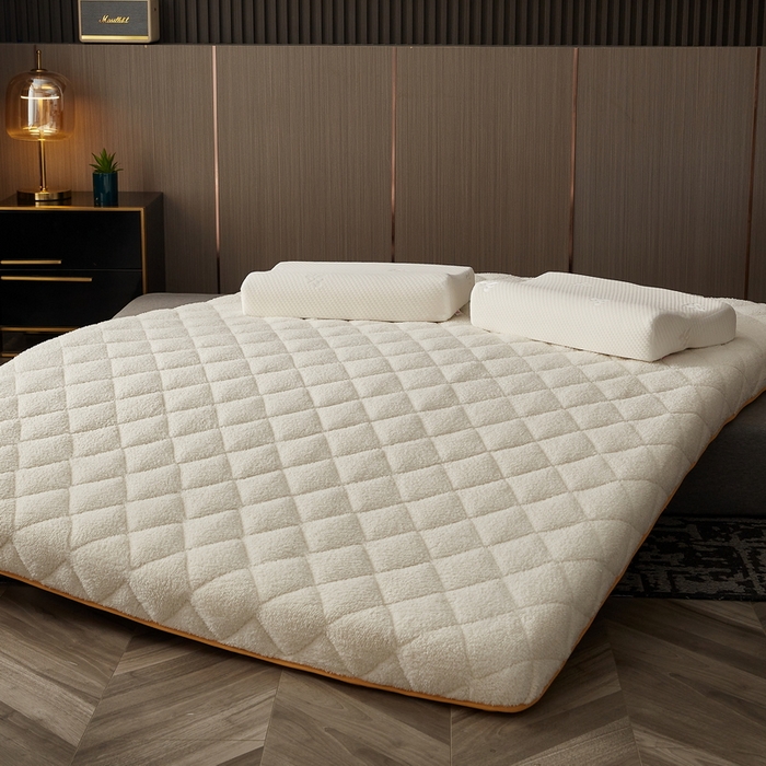 91家纺网 家纺一手货源 找家纺 （总）祁恋婷家居 2023新款羊羔绒保暖床垫【床垫遮盖物】