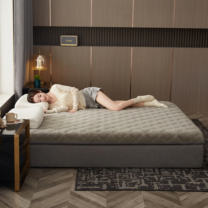 91家纺网 家纺一手货源 找家纺 祁恋婷家居 2023新款羊羔绒保暖床垫【床垫遮盖物】 高级灰