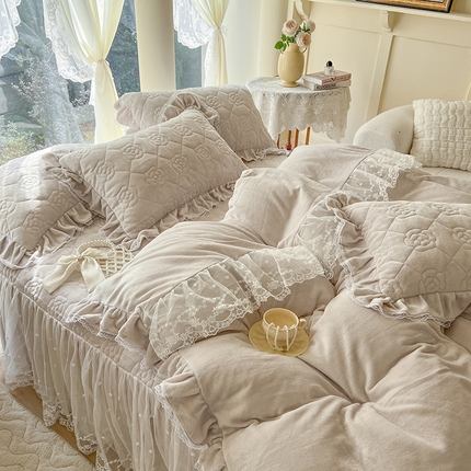 网红馆 2025新款高克重牛奶绒花边床裙四件套-山茶系列 山茶-咖