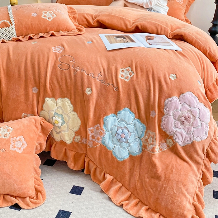 91家纺网 家纺一手货源 找家纺 可以家居 2024新款高克重全消光绣花四件套-潘多拉 潘多拉-爱玛橙