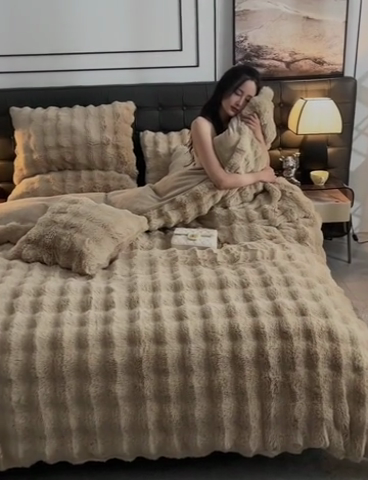 91家纺网 家纺一手货源 找家纺 同田家纺 2023直播热款兔毛四件套兔兔绒牛奶绒四件套 轻奢-咖