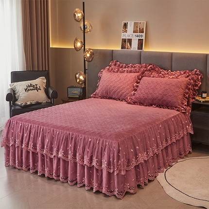 91家纺网 家纺一手货源 找家纺 瑞宝 2025新款欧式加厚宝宝绒蕾丝刺绣床裙-盛世岚黛 豆沙