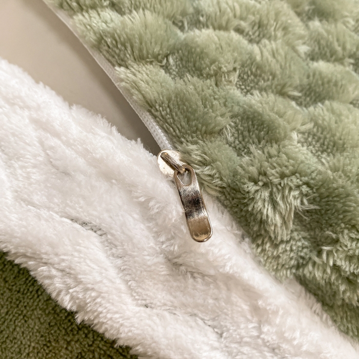 91家纺网 家纺一手货源 找家纺 澳梵家居 2023新款无印风豆豆绒牛奶绒包边工艺四件套 纯品-草绿