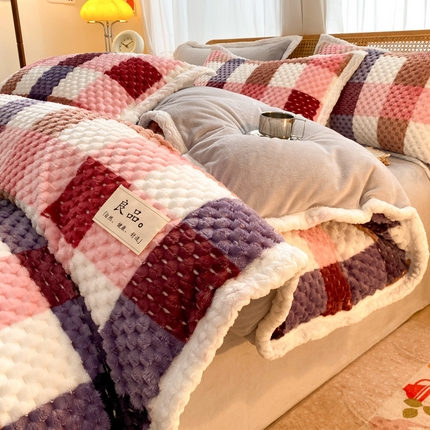 澳梵家居 2023新款无印风豆豆绒牛奶绒包边工艺四件套 英伦格-红