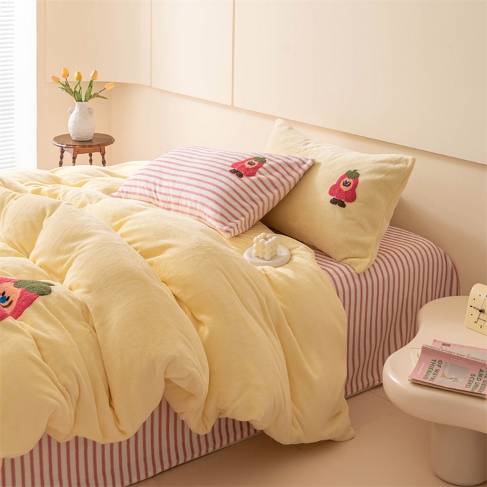 91家纺网 家纺一手货源 找家纺 洋铭区（原狠狠爱） 2023新款AB版牛奶绒四件套-元气满满系列 元气满满黄