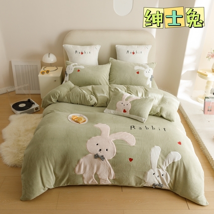 91家纺网 家纺一手货源 找家纺 （总）塔塔 2025新款250g全消光多巴胺牛奶绒贴布绣四件套（赠送高级拎袋）