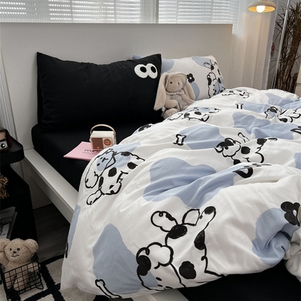 91家纺网 家纺一手货源 找家纺 奈颜 2023新款爆款水洗棉双层纱毛巾绣甜酷风四件套-大眼（手机实拍） 甜酷涂鸦狗-黑