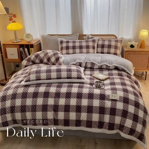 91家纺网 家纺一手货源 找家纺 澳梵家居 2023新款无印风豆豆绒牛奶绒包边工艺四件套 小方格-卡其
