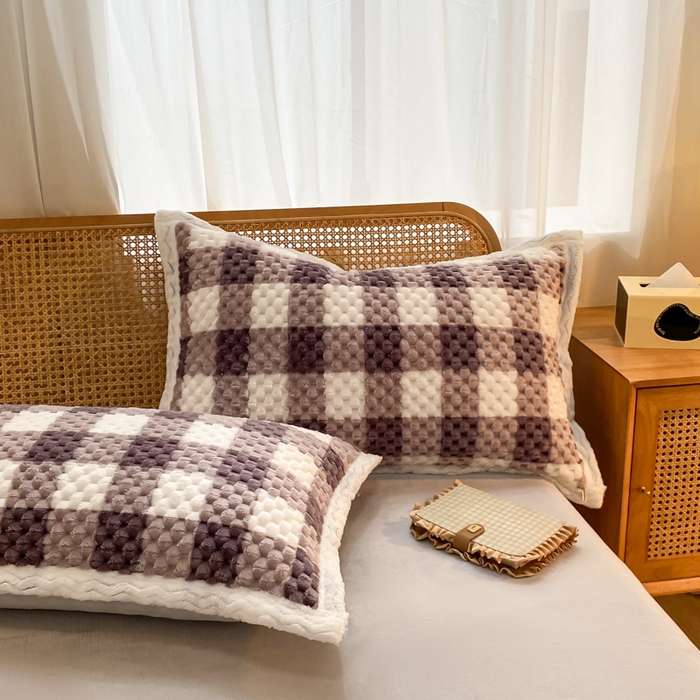 91家纺网 家纺一手货源 找家纺 澳梵家居 2023新款无印风豆豆绒牛奶绒包边工艺四件套 小方格-卡其