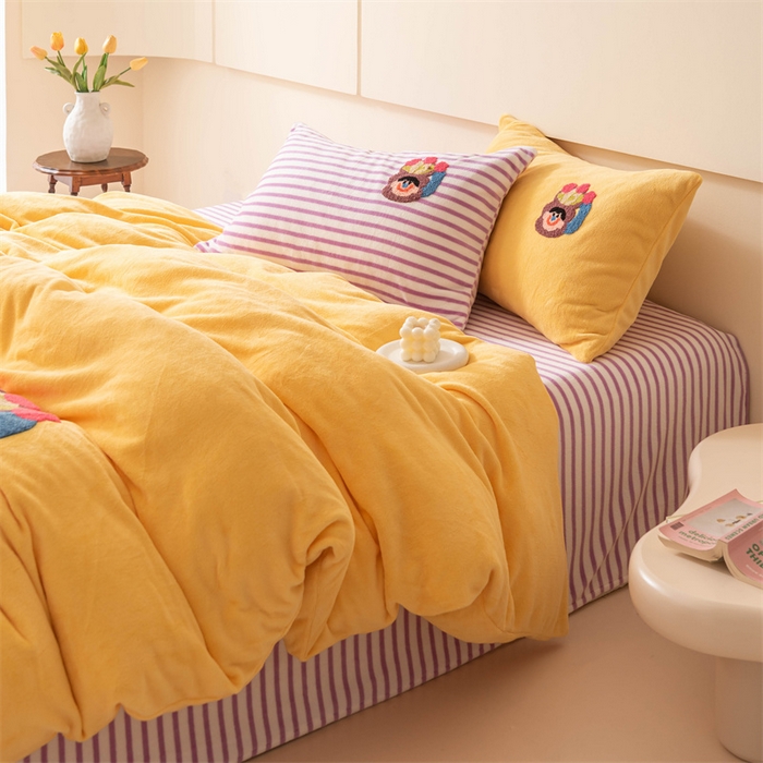 91家纺网 家纺一手货源 找家纺 洋铭区（原狠狠爱） 2023新款AB版牛奶绒四件套-元气满满系列 元气满满姜黄
