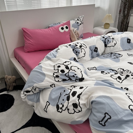 91家纺网 家纺一手货源 找家纺 奈颜 2023新款爆款水洗棉双层纱毛巾绣甜酷风四件套-大眼（手机实拍） 甜酷涂鸦狗-枚粉