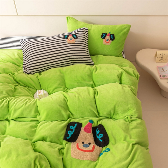 91家纺网 家纺一手货源 找家纺 洋铭区（原狠狠爱） 2023新款AB版牛奶绒四件套-元气满满系列 元气满满绿