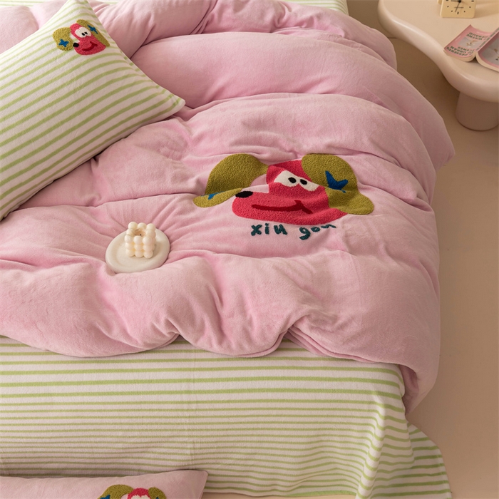 91家纺网 家纺一手货源 找家纺 （总）洋铭区（原狠狠爱） 2023新款AB版牛奶绒四件套-元气满满系列