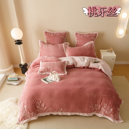 91家纺网 家纺一手货源 找家纺 总塔塔新款250g全消光少女轻奢牛奶绒工艺款四件套（赠送高级拎袋）