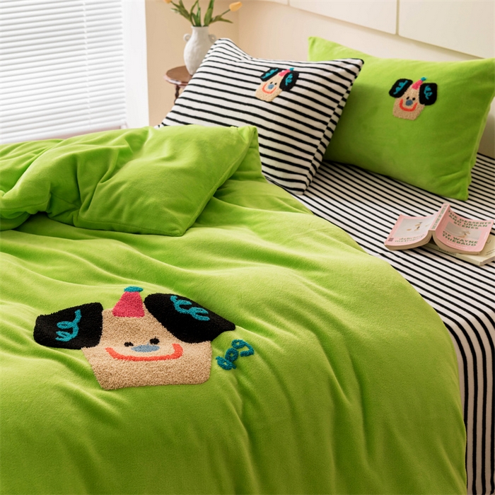 91家纺网 家纺一手货源 找家纺 洋铭区（原狠狠爱） 2023新款AB版牛奶绒四件套-元气满满系列 元气满满绿