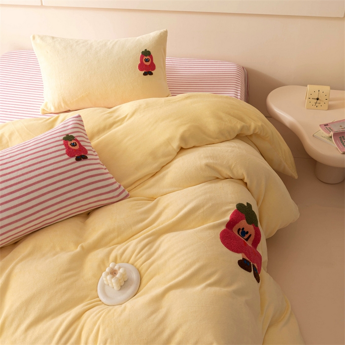 91家纺网 家纺一手货源 找家纺 洋铭区（原狠狠爱） 2023新款AB版牛奶绒四件套-元气满满系列 元气满满黄