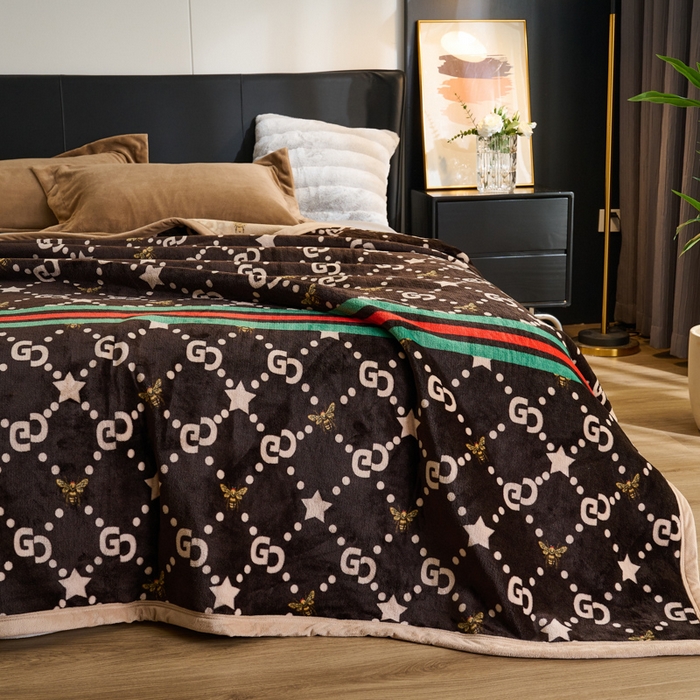 91家纺网 家纺一手货源 找家纺 21度C 2023新款轻奢云朵绒多功能双层复合毯 小蜜蜂