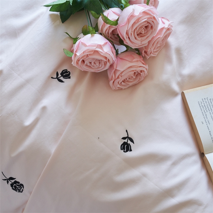 91家纺网 家纺一手货源 找家纺 窝米 2023新款100支长绒棉刺绣款四件套 玫瑰茶粉