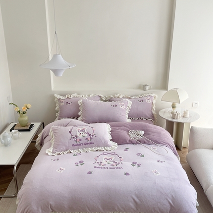 眠屿家纺 2023新款加厚高克重牛奶绒花边四件套 花边兔子花园-紫