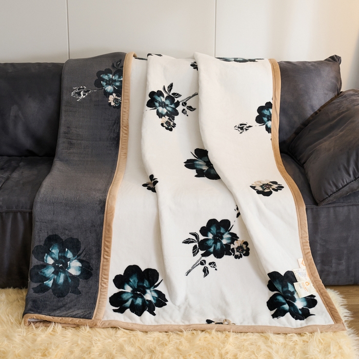 91家纺网 家纺一手货源 找家纺 21度C 2023新款轻奢云朵绒多功能双层复合毯 半亩花田