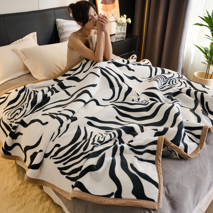 91家纺网 家纺一手货源 找家纺 21度C 2023新款轻奢云朵绒多功能双层复合毯 斑马纹