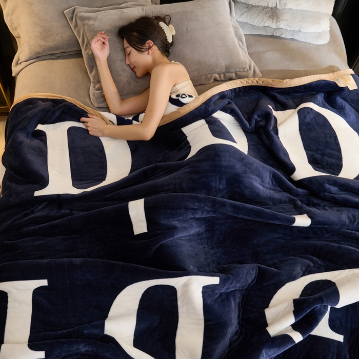 91家纺网 家纺一手货源 找家纺 21度C 2023新款轻奢云朵绒多功能双层复合毯 DIR