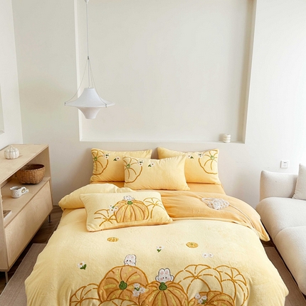 91家纺网 家纺一手货源 找家纺 （总）眠屿家纺 2023新款加厚高克重牛奶绒贴布毛巾绣四件套