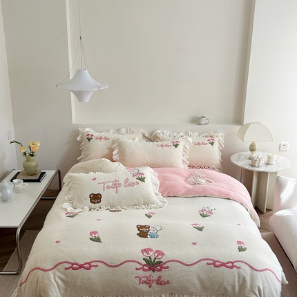 眠屿家纺 2023新款加厚高克重牛奶绒花边四件套 花边花丛动物-白