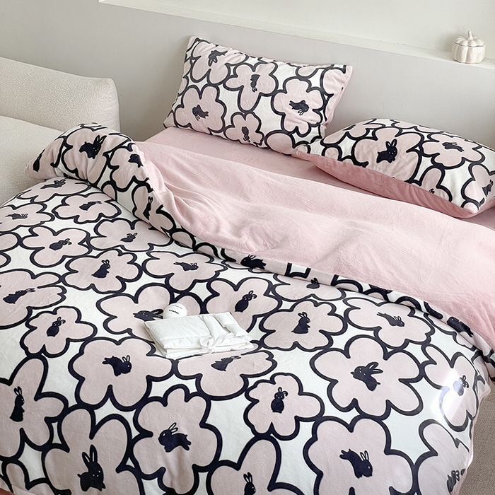 91家纺网 家纺一手货源 找家纺 窝米 2023冬季新品高克重牛奶绒四件套系列 暗香朵朵