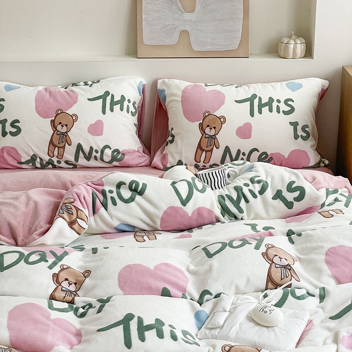 91家纺网 家纺一手货源 找家纺 窝米 2023冬季新品高克重牛奶绒四件套系列 粉红桃心