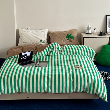 91家纺网 家纺一手货源 找家纺 （总）桔子家纺 2023新款精致刺绣兔兔绒卡通四件套--苹果树