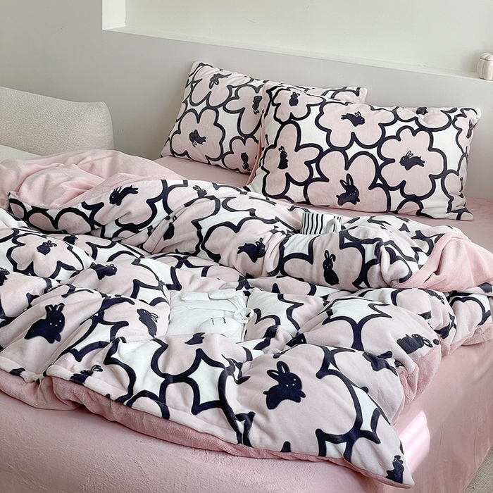 91家纺网 家纺一手货源 找家纺 窝米 2023冬季新品高克重牛奶绒四件套系列 暗香朵朵