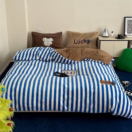 91家纺网 家纺一手货源 找家纺 （总）桔子家纺 2023新款精致刺绣兔兔绒卡通四件套-LUCK熊