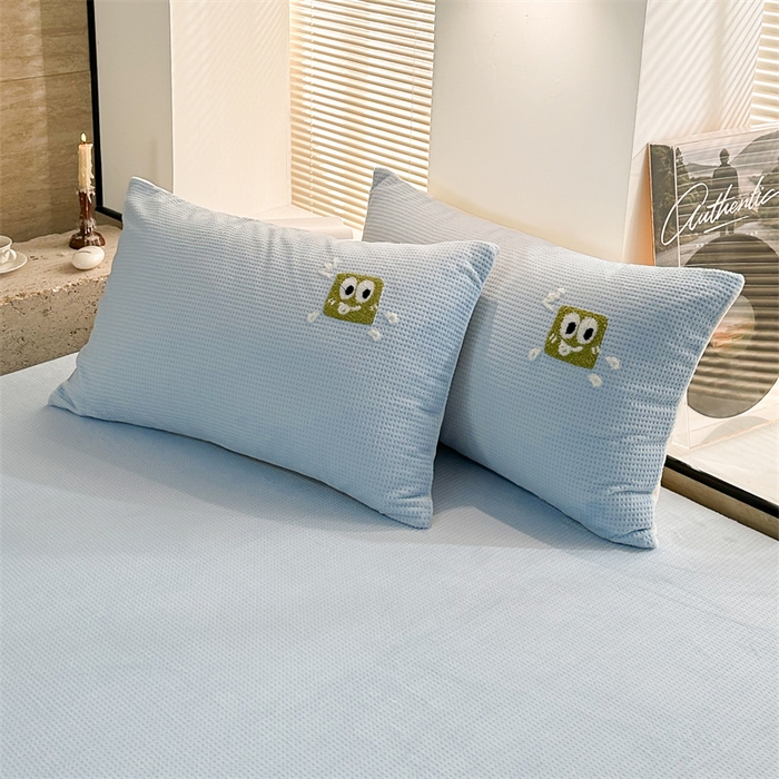 91家纺网 家纺一手货源 找家纺 洋铭区（原狠狠爱） 2023新款华夫格单品绒床单 华夫格-浅蓝