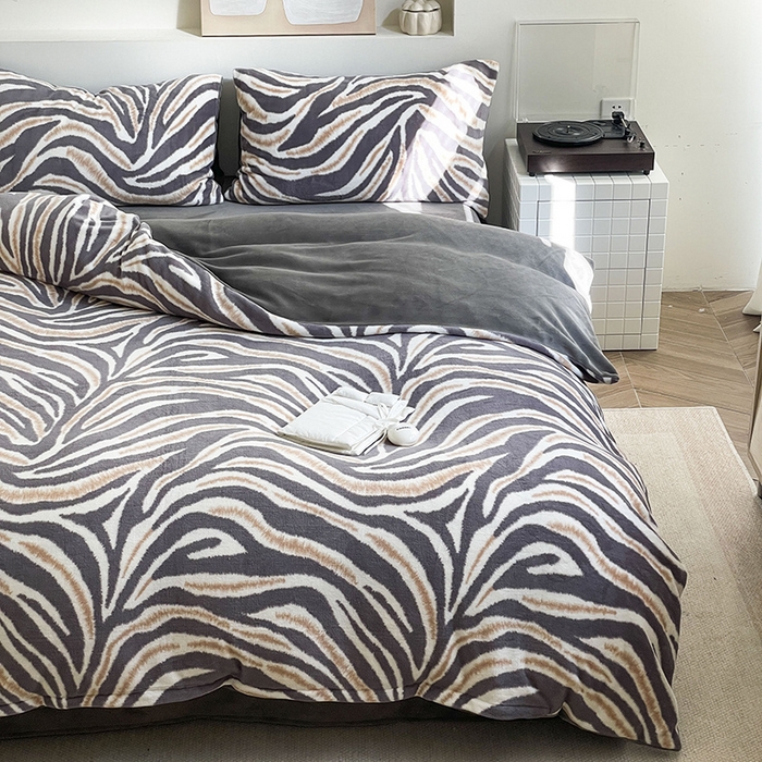 91家纺网 家纺一手货源 找家纺 窝米 2023冬季新品高克重牛奶绒四件套系列 假日岛