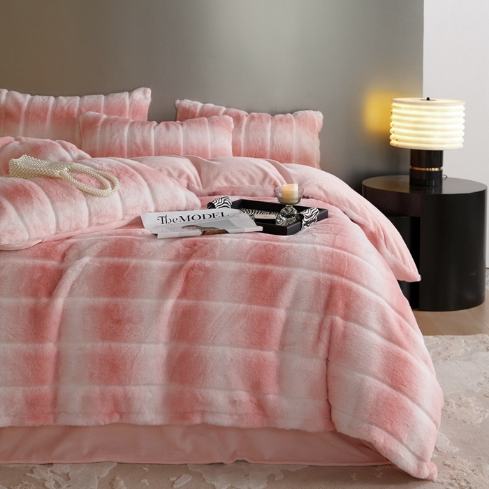 91家纺网 家纺一手货源 找家纺 金奇达家纺 2025秋冬保暖加厚绒类皮草绒四件套-【赛琳娜】系列 赛琳娜-气质粉