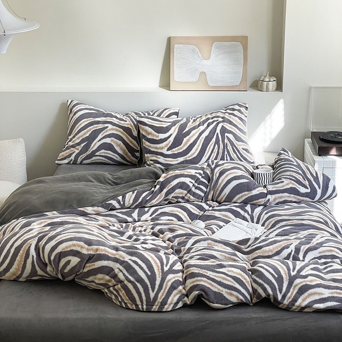 91家纺网 家纺一手货源 找家纺 窝米 2023冬季新品高克重牛奶绒四件套系列 假日岛