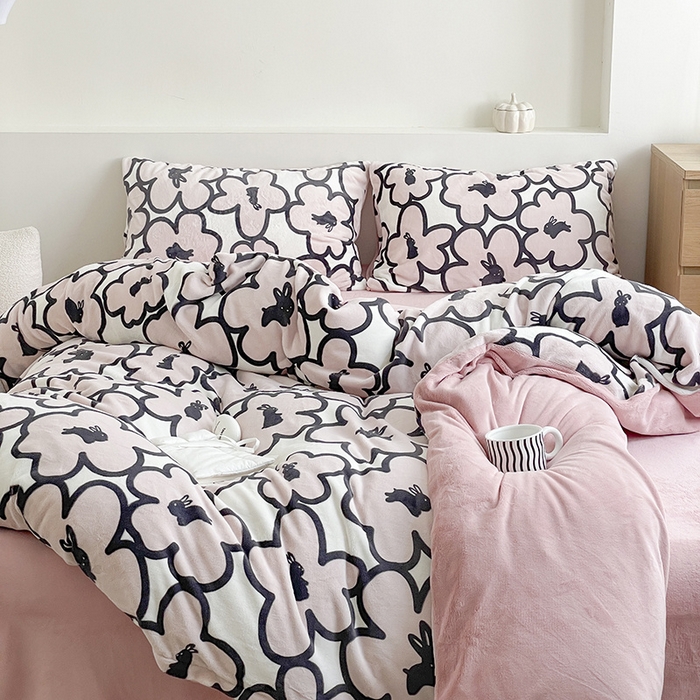 91家纺网 家纺一手货源 找家纺 窝米 2023冬季新品高克重牛奶绒四件套系列 暗香朵朵