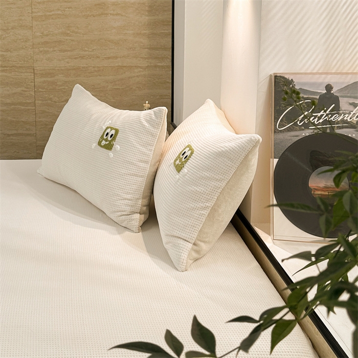 91家纺网 家纺一手货源 找家纺 洋铭区（原狠狠爱） 2023新款华夫格单品绒床单 华夫格-暖阳白