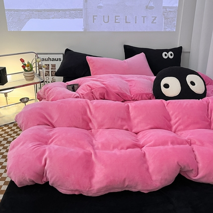 91家纺网 家纺一手货源 找家纺 海岛哥哥 2023新款大眼睛牛奶绒四件套 大眼睛绒-玫红