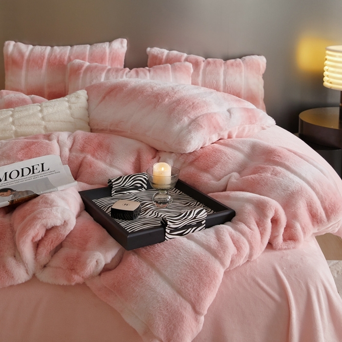 91家纺网 家纺一手货源 找家纺 金奇达家纺 2025秋冬保暖加厚绒类皮草绒四件套-【赛琳娜】系列 赛琳娜-气质粉