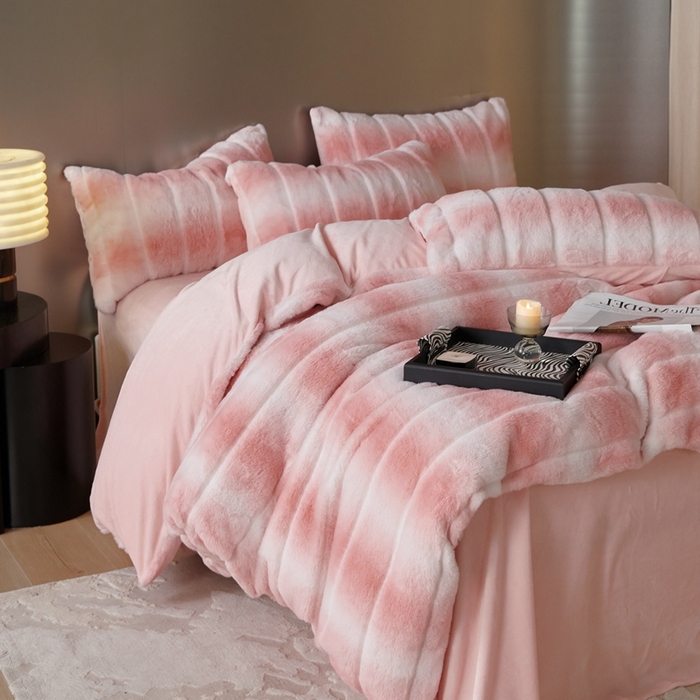 91家纺网 家纺一手货源 找家纺 金奇达家纺 2025秋冬保暖加厚绒类皮草绒四件套-【赛琳娜】系列 赛琳娜-气质粉