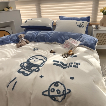 91家纺网 家纺一手货源 找家纺 （总）三朵家纺 2023新款高克重牛奶绒毛巾绣绣花四件套