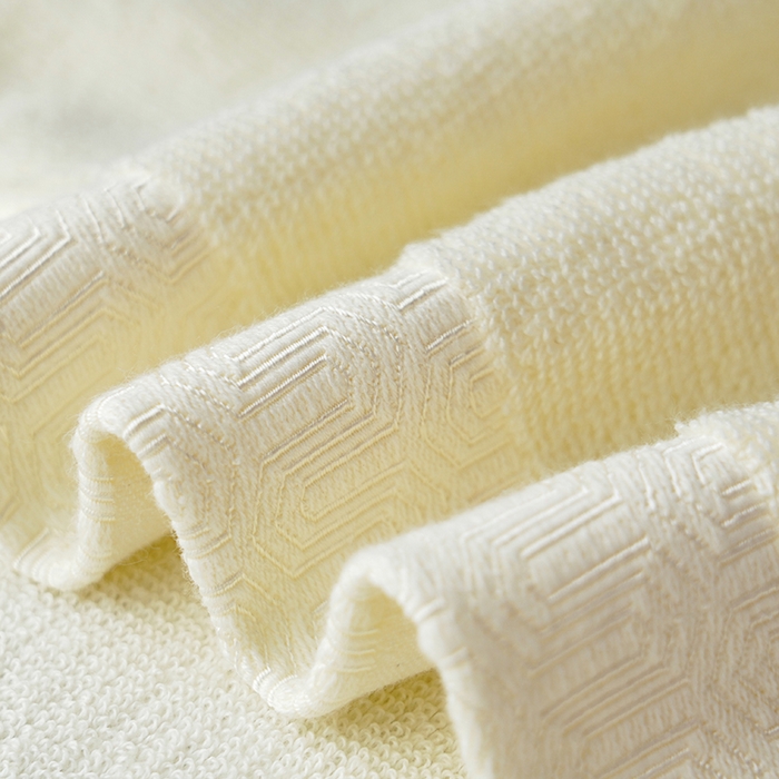 91家纺网 家纺一手货源 找家纺 朴尔家纺-毛巾被 2023新款全棉32股酒店风迷宫格加厚毛巾浴巾组合 35*75cm毛巾迷宫格-奶油白