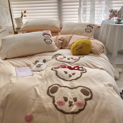 91家纺网 家纺一手货源 找家纺 （总）三朵家纺 2023新款高克重牛奶绒毛巾绣绣花四件套