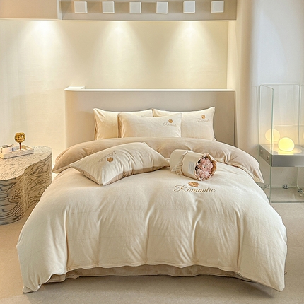 木堇家居 2023新款高克重刺绣牛奶绒四件套-遇见 遇见-奶白配杏