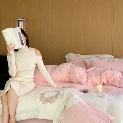 馨蕊家居 2023新款秋冬轻奢煦暖绒四件套-慕倾 初夏粉