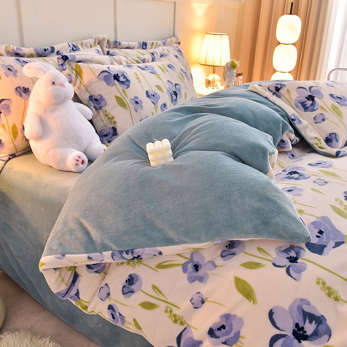 91家纺网 家纺一手货源 找家纺 简一 2024新款高克重牛奶绒迪士尼系列单枕套 伊甸园紫